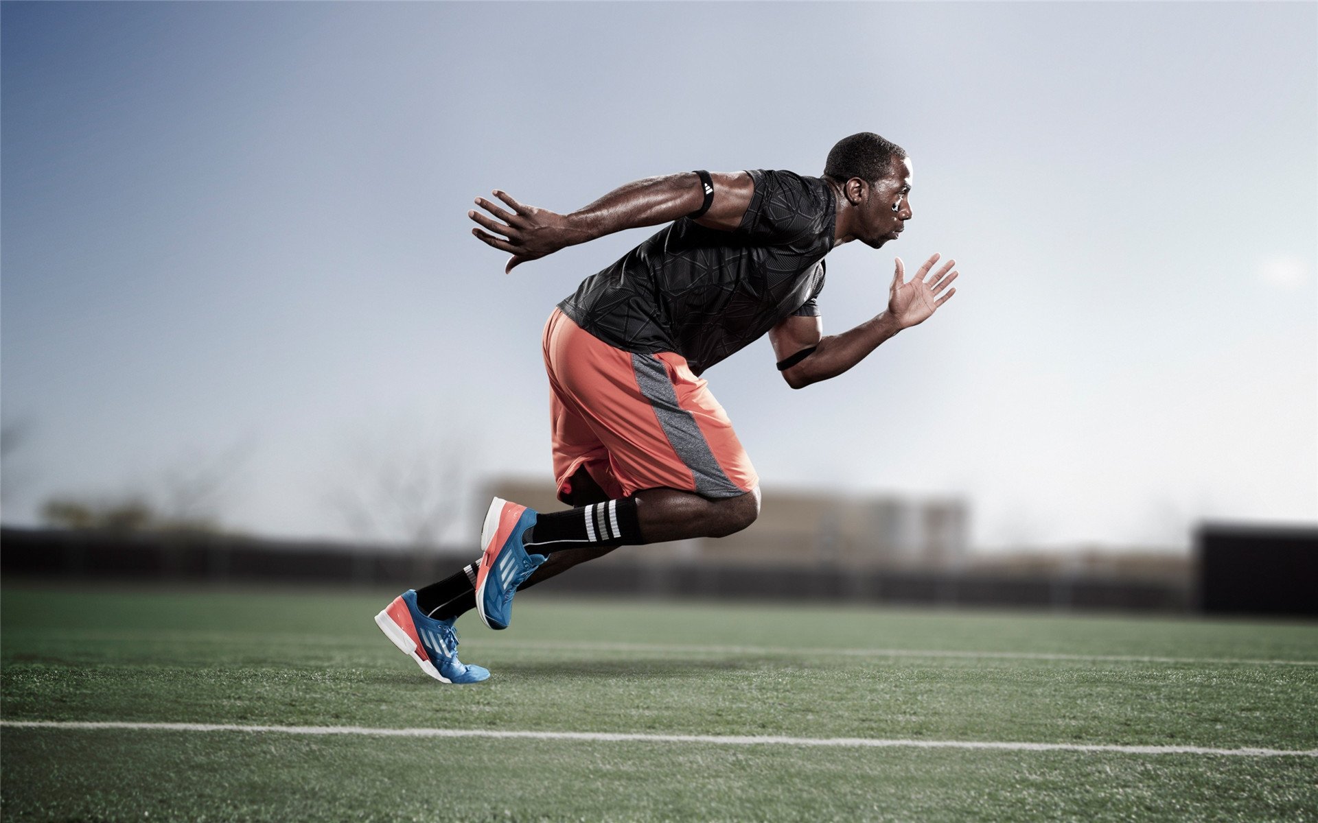 冠军球队球员参与公益马拉松传播健康理念,马拉松运动员签约赞助